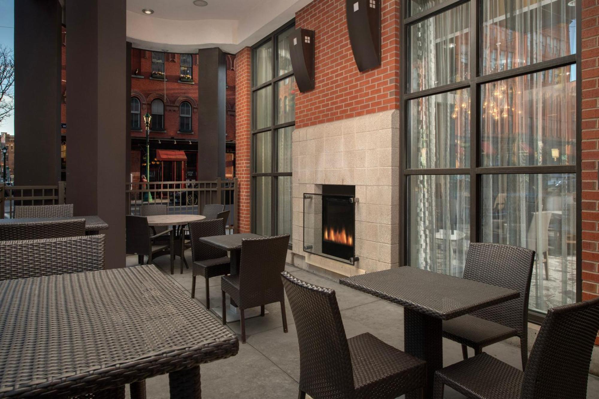 מלון Courtyard By Marriott Syracuse Downtown At Armory Square מראה חיצוני תמונה