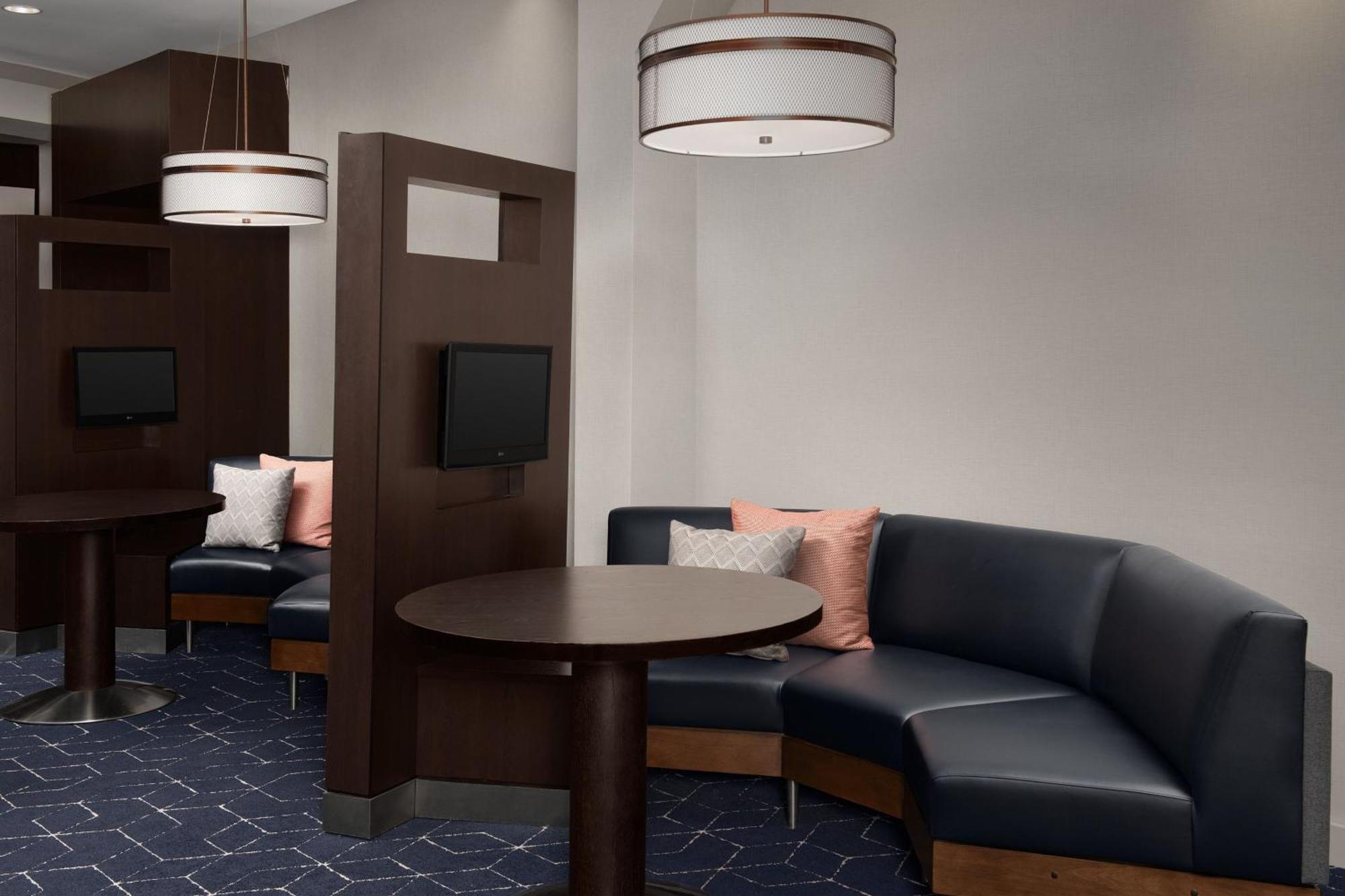 מלון Courtyard By Marriott Syracuse Downtown At Armory Square מראה חיצוני תמונה