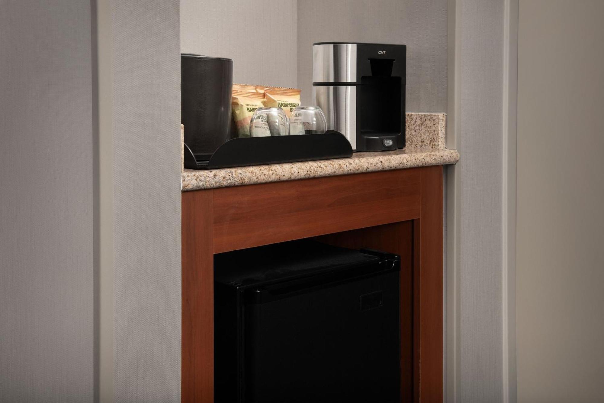 מלון Courtyard By Marriott Syracuse Downtown At Armory Square מראה חיצוני תמונה