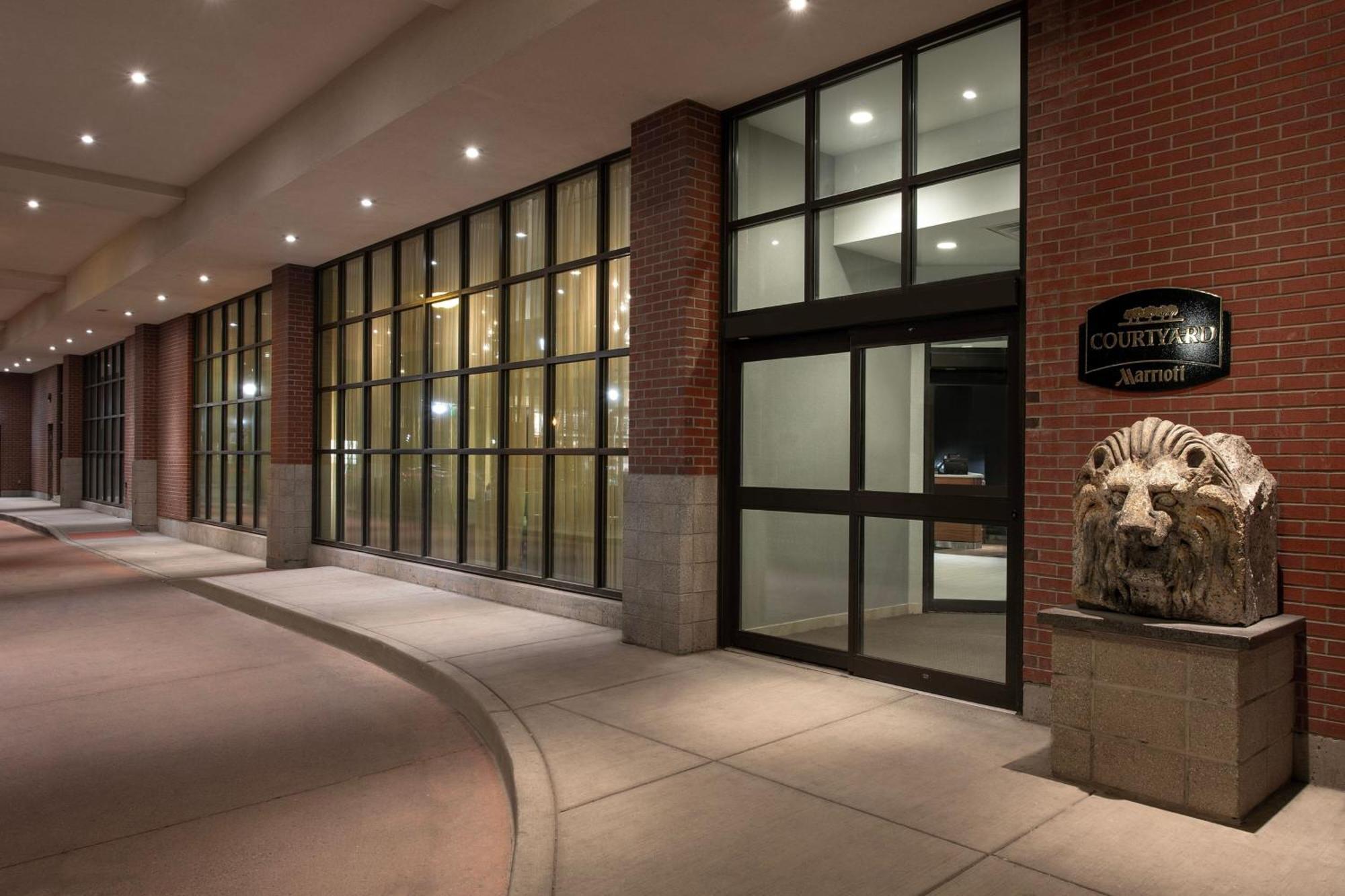 מלון Courtyard By Marriott Syracuse Downtown At Armory Square מראה חיצוני תמונה