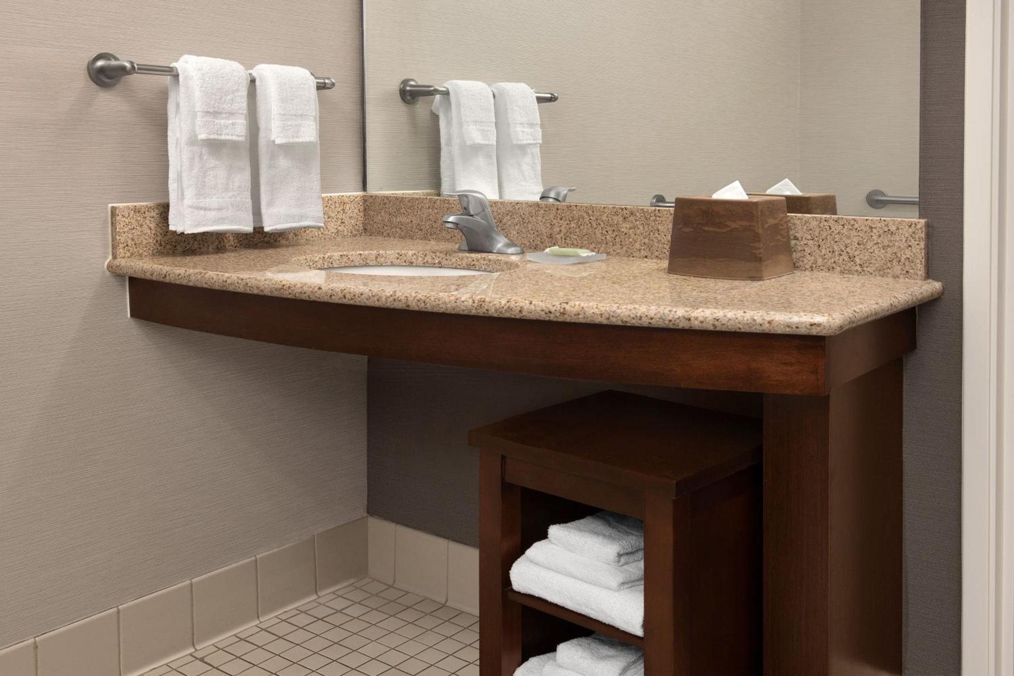 מלון Courtyard By Marriott Syracuse Downtown At Armory Square מראה חיצוני תמונה